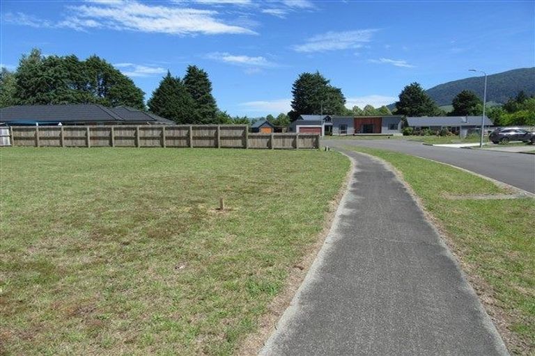 Photo of property in 11 Ngahana Place, Turangi, 3334