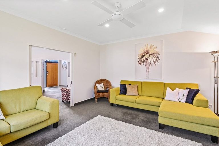 Photo of property in 9 Telford Way, Raumati Beach, Paraparaumu, 5032