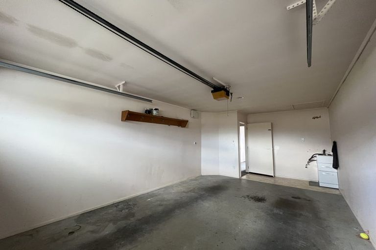 Photo of property in 12/56 Larnoch Road, Henderson, Auckland, 0610