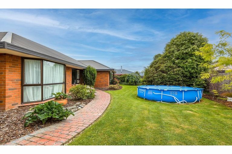 Photo of property in 61 Lowry Avenue, Redwood, Christchurch, 8051