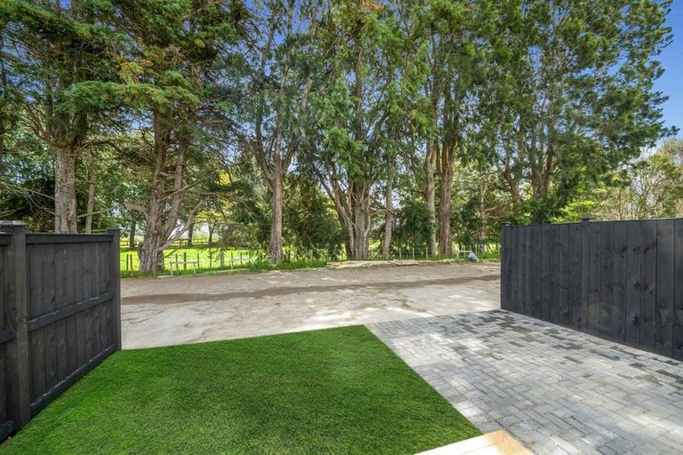 Photo of property in 21 Yellow Pear Lane, Karaka, 2578