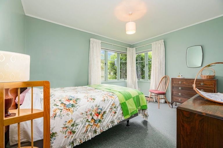 Photo of property in 78 Neil Avenue, Te Atatu Peninsula, Auckland, 0610