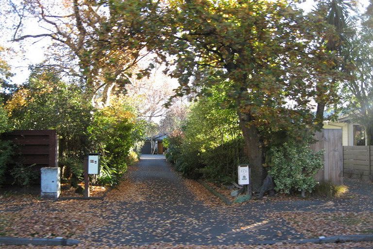 Photo of property in 17a Ramore Place, Redwood, Christchurch, 8051