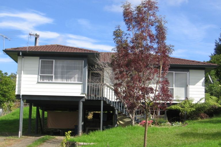 Photo of property in 52 Farwood Drive, Henderson, Auckland, 0612