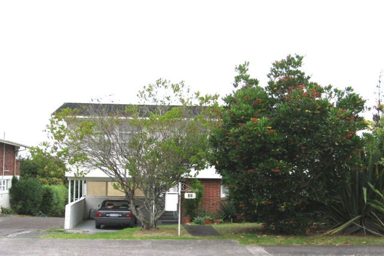 Photo of property in 2/42 Holland Road, Hillcrest, Auckland, 0627