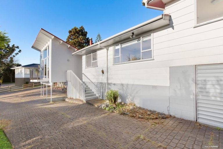 Photo of property in 39 Waitaki Street, Henderson, Auckland, 0612