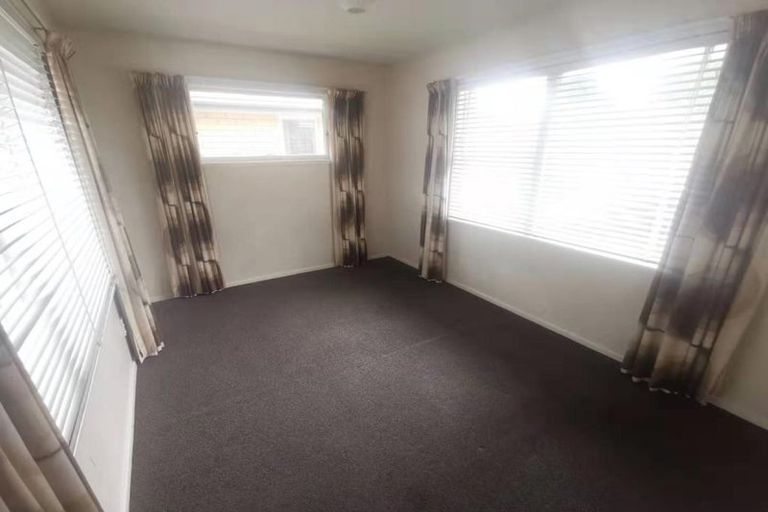 Photo of property in 16 Lochee Road, Upper Riccarton, Christchurch, 8041
