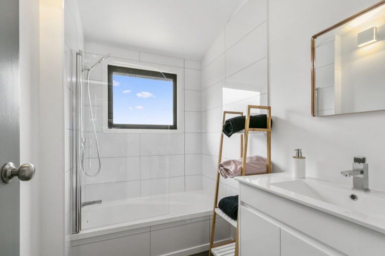 Photo of property in 13a Palm Grove, Belmont, Lower Hutt, 5010