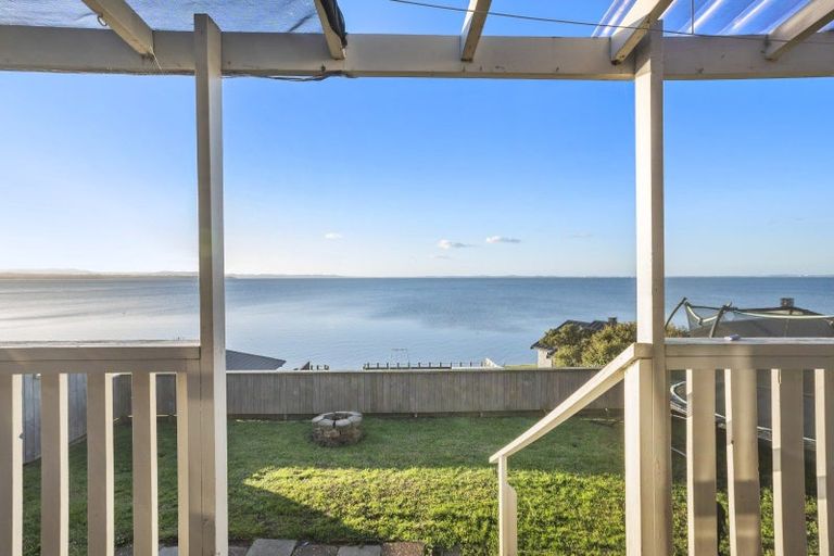 Photo of property in 32b Crispe Road, Clarks Beach, 2122