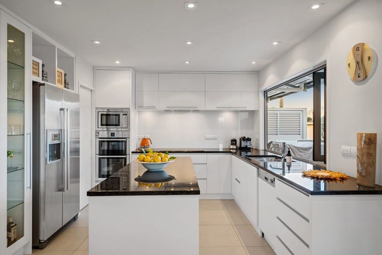 Photo of property in 2/19a Sanders Avenue, Takapuna, Auckland, 0622