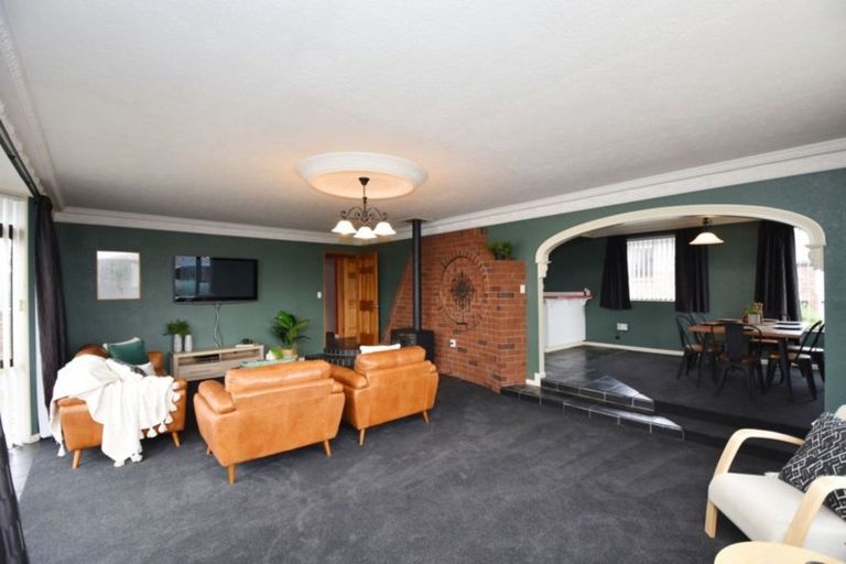 Photo of property in 708 Queens Drive, Waikiwi, Invercargill, 9810