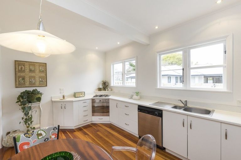 Photo of property in 532 Featherston Street, Roslyn, Palmerston North, 4414