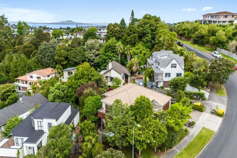 Photo of property in 70 Kate Sheppard Avenue, Torbay, Auckland, 0630