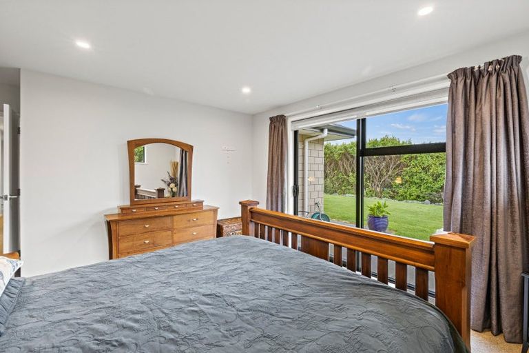 Photo of property in 1a Links Drive, Waiwhakaiho, New Plymouth, 4312