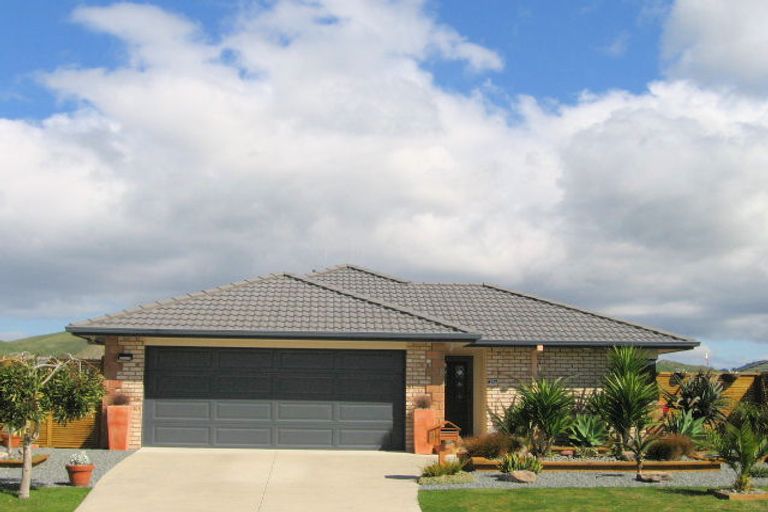 Photo of property in 34 Mcleod Place, Papamoa Beach, Papamoa, 3118