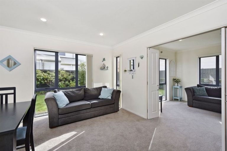 Photo of property in 3 Saint Clair Close, Harewood, Christchurch, 8051