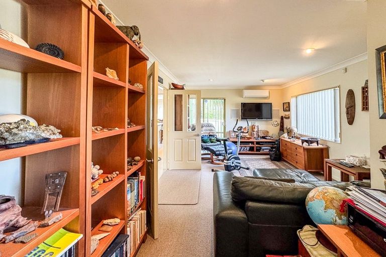 Photo of property in 2/3 Oban Road, Browns Bay, Auckland, 0630