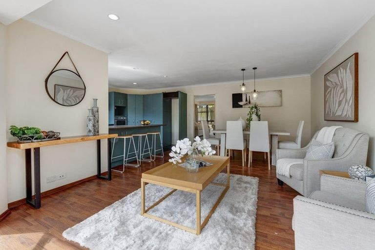 Photo of property in 26 Black Teal Close, Unsworth Heights, Auckland, 0632