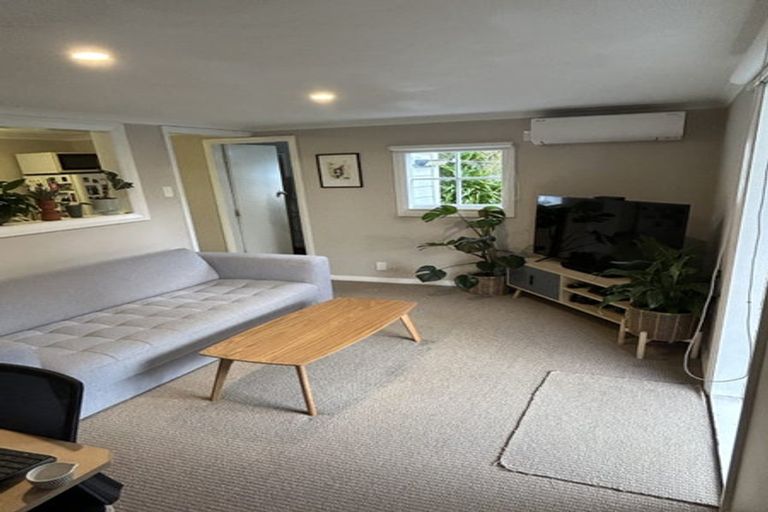 Photo of property in 26 Northland Road, Northland, Wellington, 6012