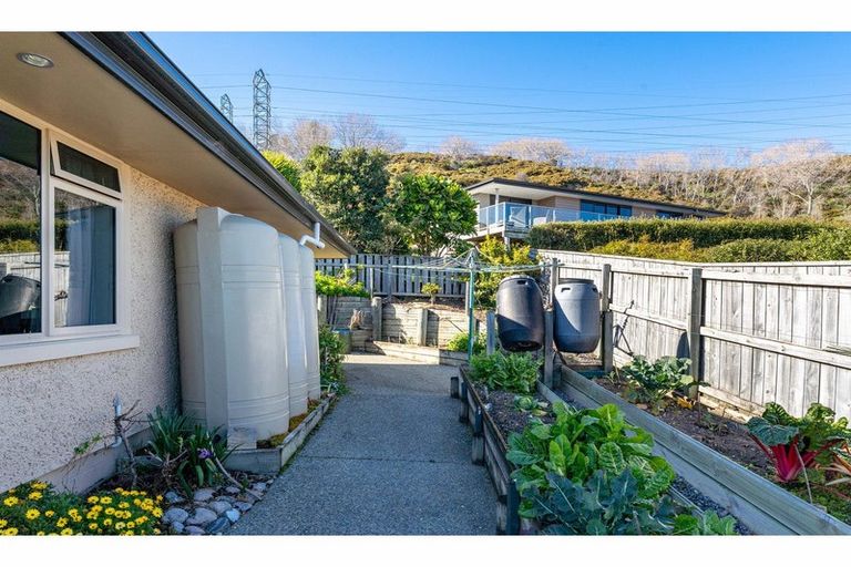 Photo of property in 6 Norfolk Place, Stoke, Nelson, 7011