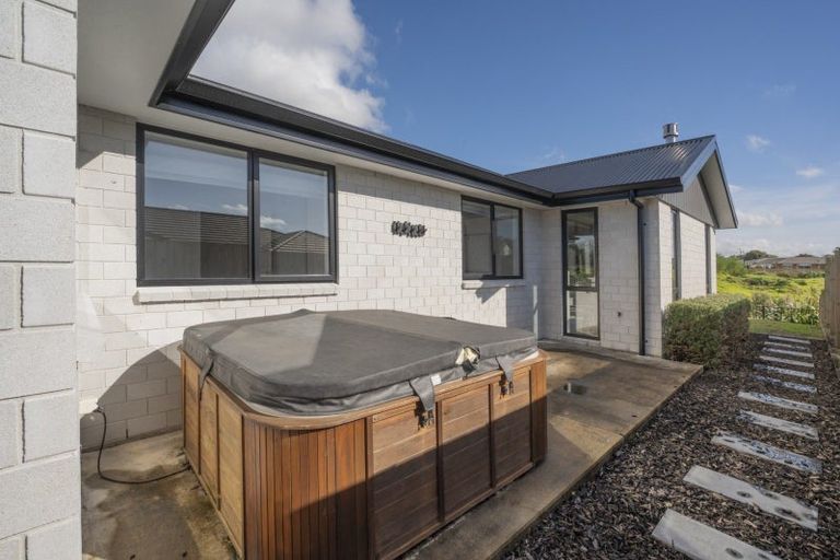 Photo of property in 18 Hass Drive, Ohauiti, Tauranga, 3112