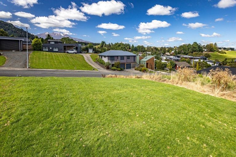 Photo of property in 11 Kowhai Heights, Ohakune, 4625