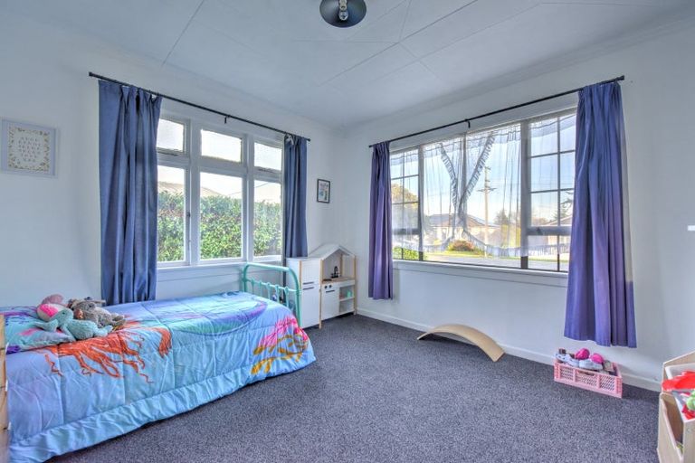 Photo of property in 15 Irving Street, Gore, 9710