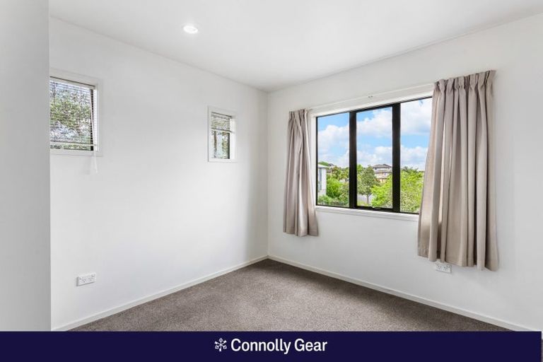 Photo of property in 2626/10 John Jennings Drive, Oteha, Auckland, 0632