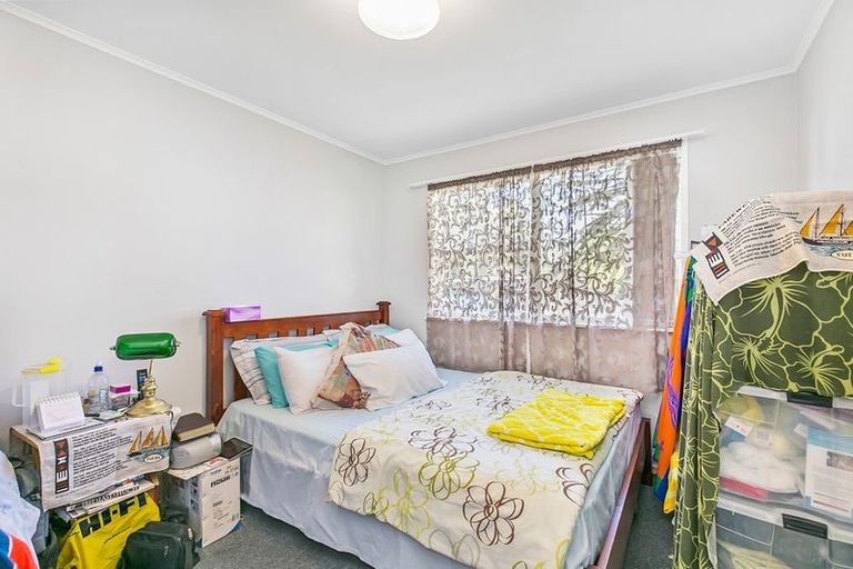 Photo of property in 28 Sabulite Road, Kelston, Auckland, 0602