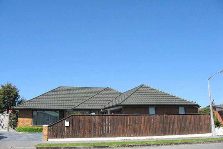 Photo of property in 72 Durham Street, Rangiora, 7400