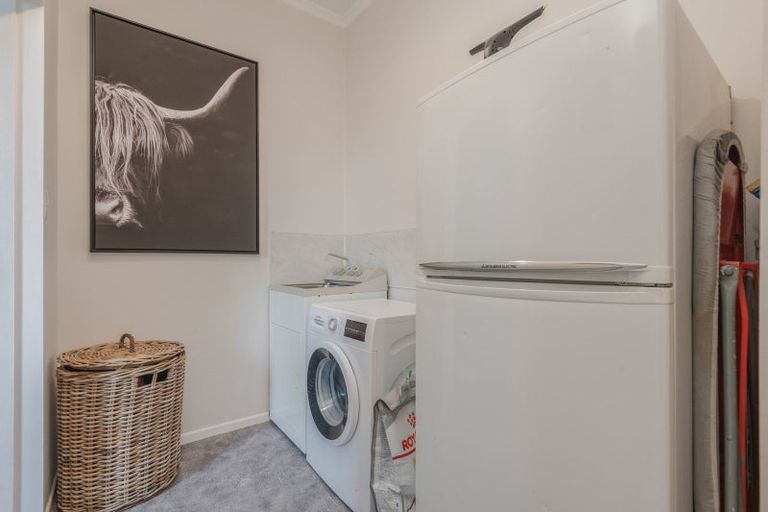 Photo of property in 9 Amelia Street, Woodville, 4920