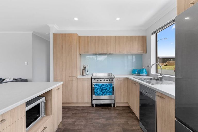 Photo of property in 64 Marram Place, Mangawhai Heads, Mangawhai, 0505