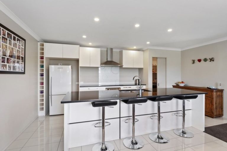 Photo of property in 2 Binyon Place, Rolleston, 7614