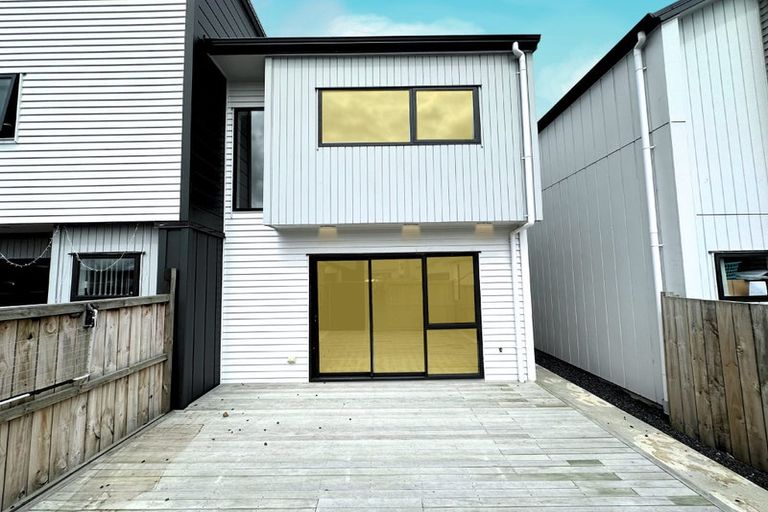 Photo of property in 137 Grove Road, Papakura, 2110