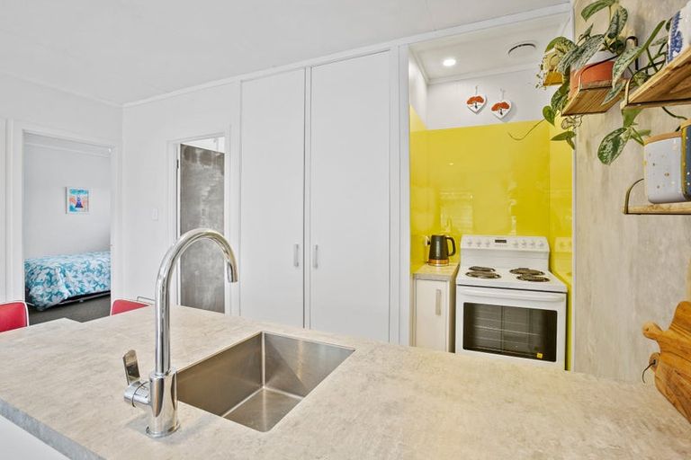 Photo of property in 28a Moulton Street, Moturoa, New Plymouth, 4310