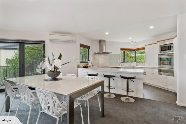 Photo of property in 2/272 Major Hornbrook Road, Mount Pleasant, Christchurch, 8081