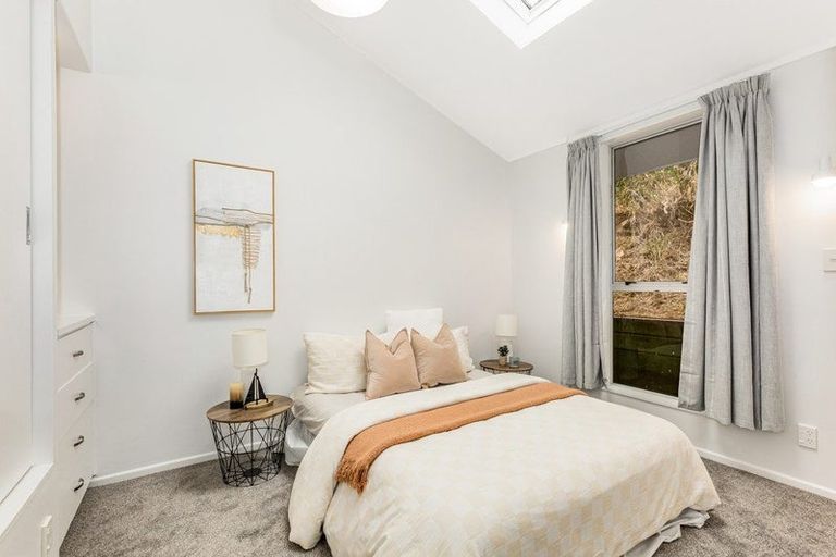 Photo of property in 9/124 Redwood Avenue, Tawa, Wellington, 5028