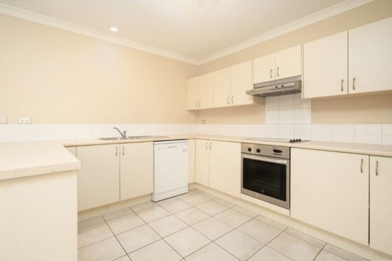 Photo of property in 3 Richard Seddon Drive, Northwood, Christchurch, 8051