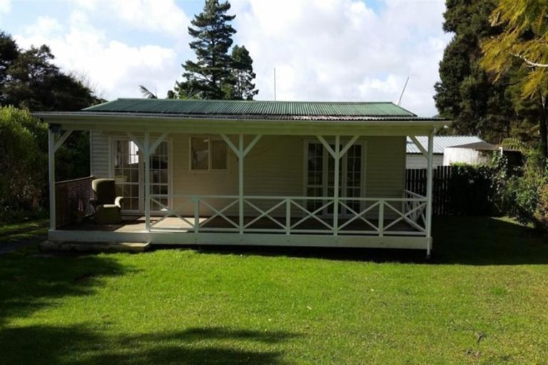 Photo of property in 35-37 Sunnyvale Road, Massey, Auckland, 0614