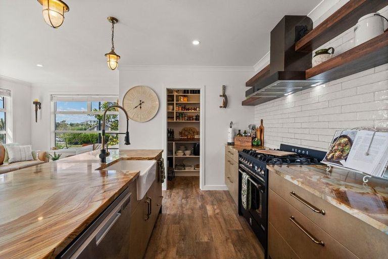 Photo of property in 29 Lakeside Terrace, Omokoroa, 3114