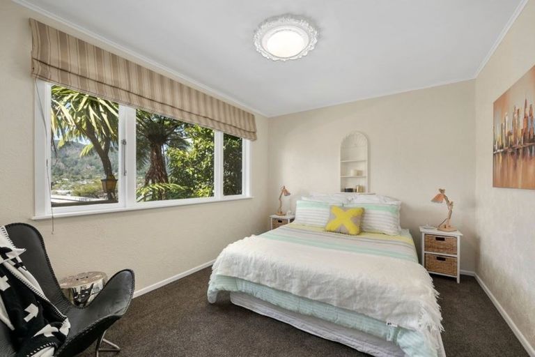 Photo of property in 65 Bird Grove, Stokes Valley, Lower Hutt, 5019