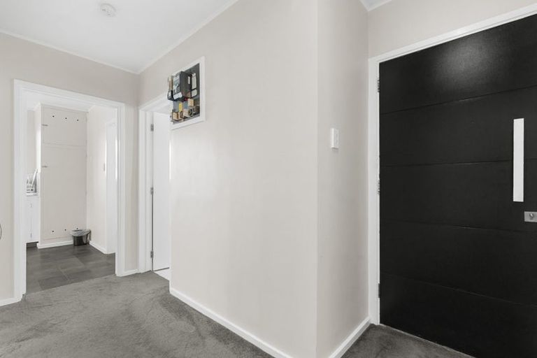 Photo of property in 14 Earnslaw Crescent, Bryndwr, Christchurch, 8053