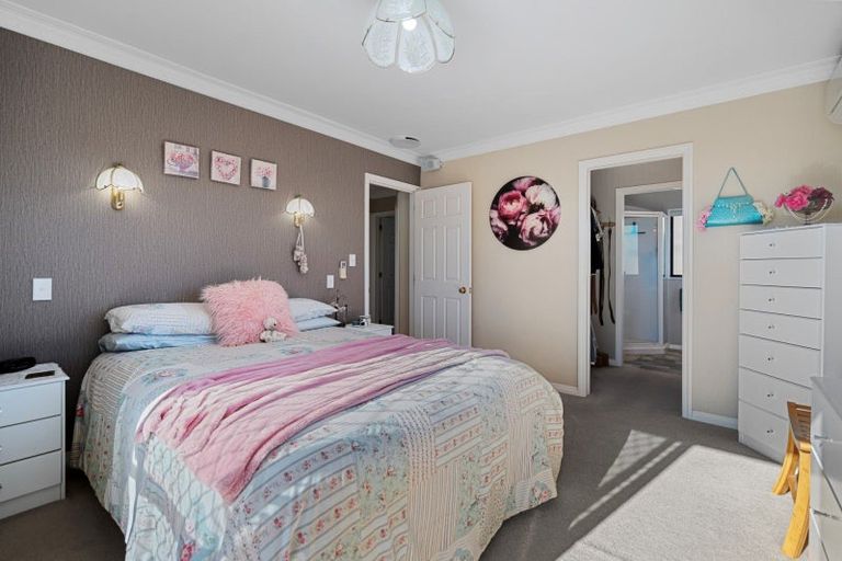 Photo of property in 60 Oteki Park Drive, Welcome Bay, Tauranga, 3112