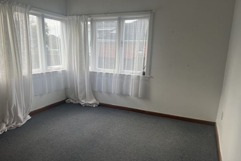 Photo of property in 102 Kolmar Road, Papatoetoe, Auckland, 2025