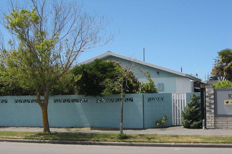 Photo of property in 1/12 Lamorna Road, Parklands, Christchurch, 8083