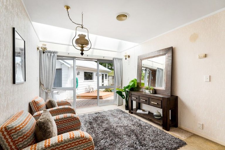 Photo of property in 2/21 Sharpe Crescent, Wainuiomata, Lower Hutt, 5014