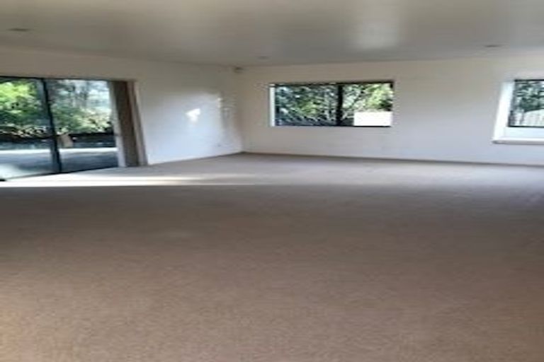 Photo of property in 222 Birdwood Road, Massey, Auckland, 0614