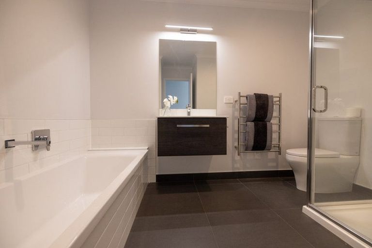 Photo of property in 10 Alexander Willis Crescent, Hobsonville, Auckland, 0616