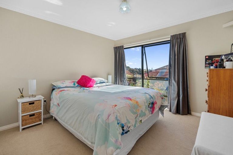 Photo of property in 60 Oteki Park Drive, Welcome Bay, Tauranga, 3112
