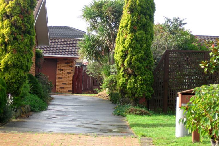 Photo of property in 4b Oakwood Grove, Paraparaumu Beach, Paraparaumu, 5032